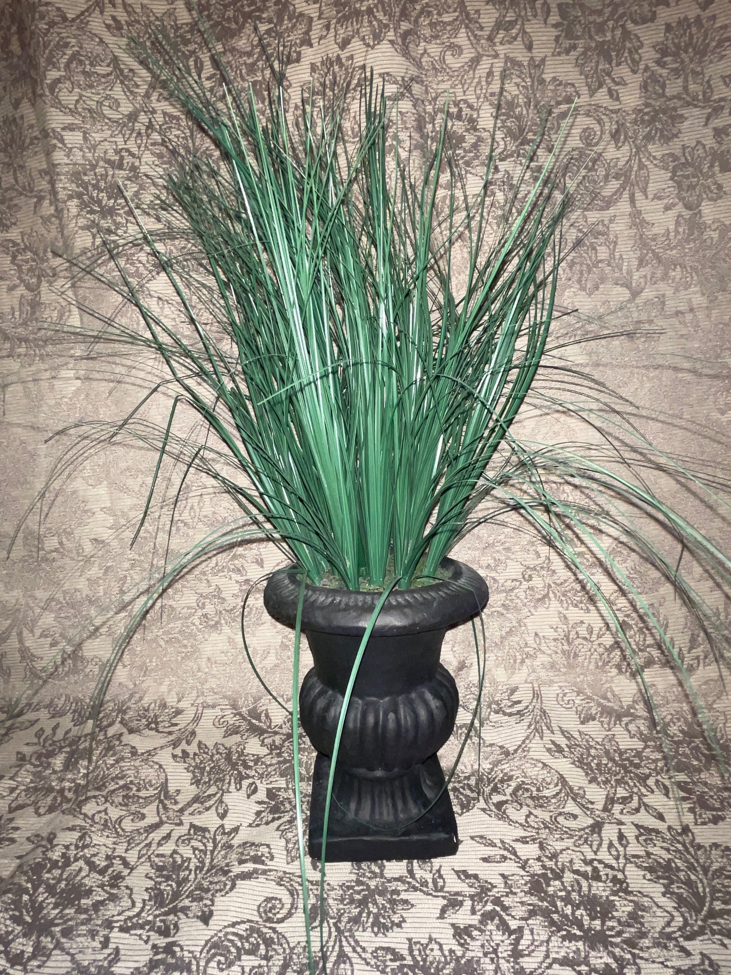 TREE RENTAL GREENERY GRASS TOPIARY SHRUBBERY PLANTER