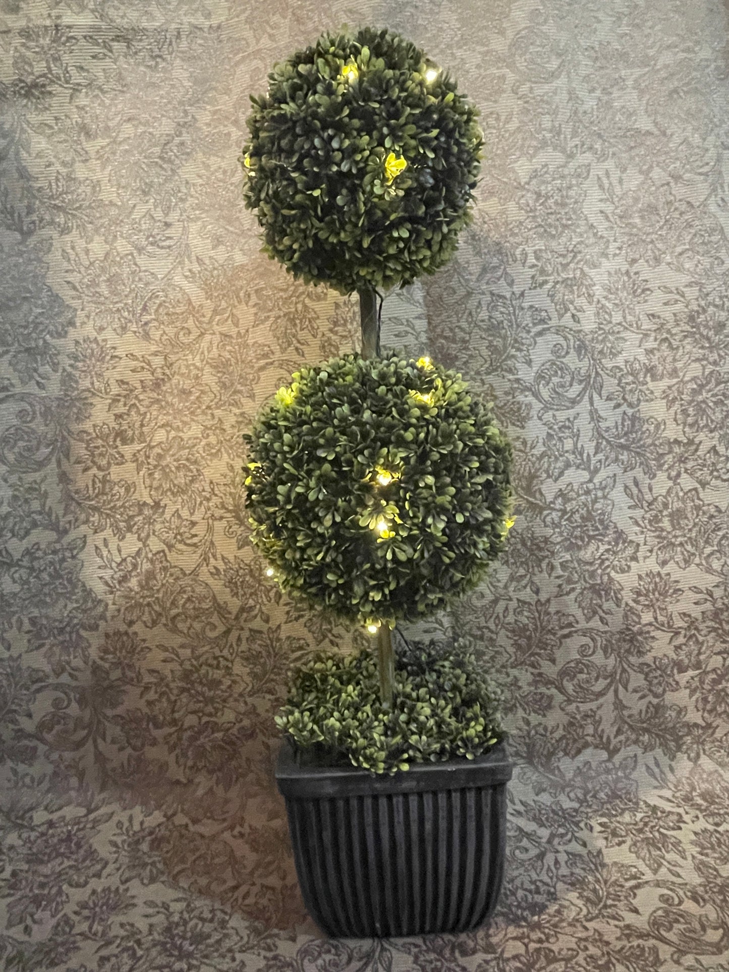 TREE RENTAL GREENERY TOPIARY SHRUBBERY LIGHTED PLANTER