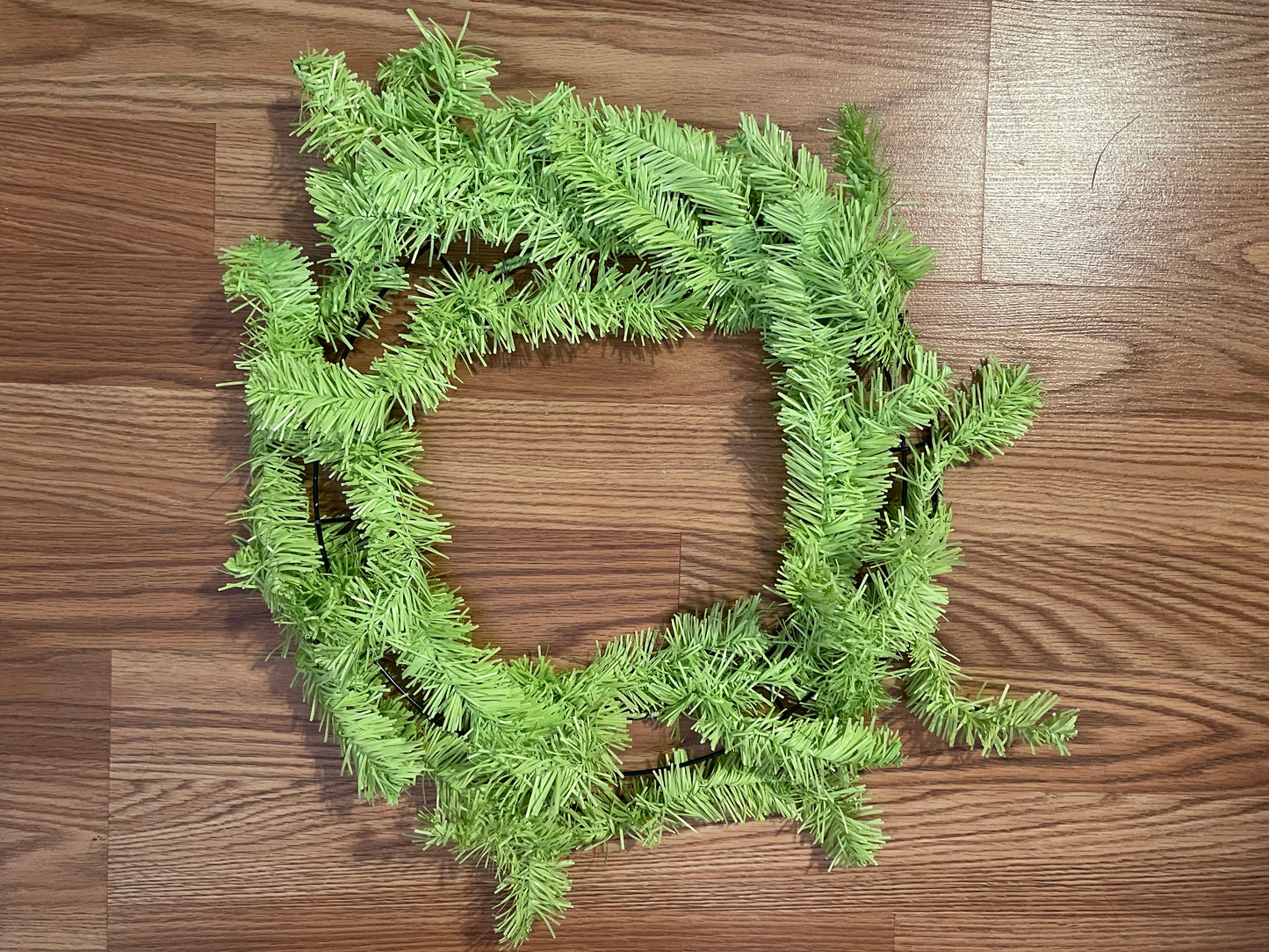 RENTAL NEON LIME GREEN WREATHS