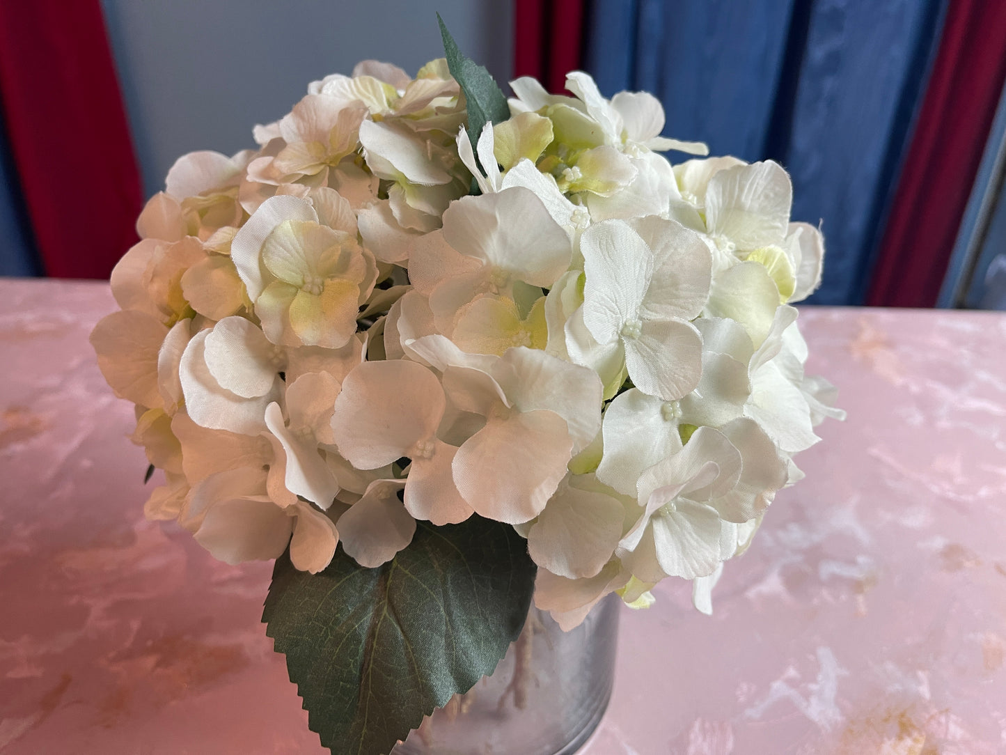 RENTAL FLOWER FLORAL WHITE MAGNOLIA GLASS VASE