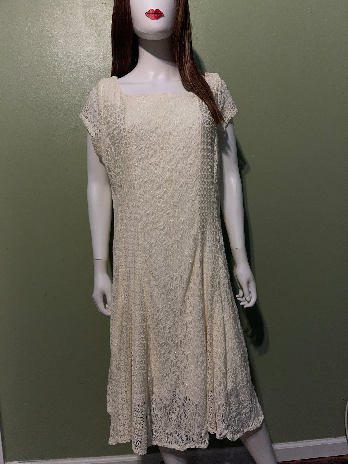 DRESS RENTAL LACE WHITE CREAM 1X  PLUS XXL XL