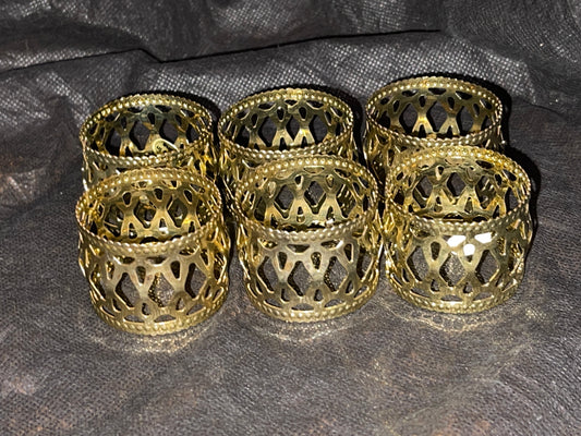 RENTAL GOLD GOTHIC METAL LACE NAPKIN RING