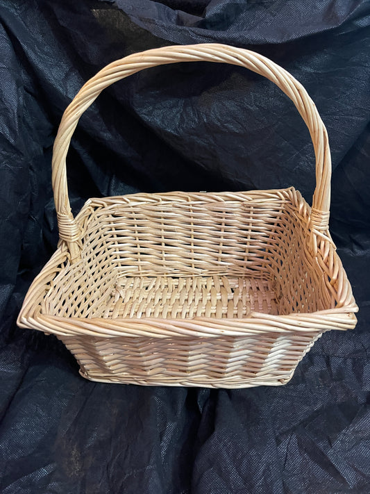 BASKET RENTAL TAN WICKER WOVEN RECTANGULAR BASKET HANDLE