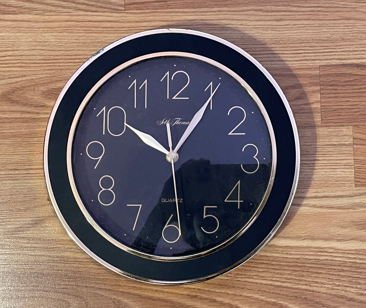 BLACK GOLD MODERN WALL CLOCK