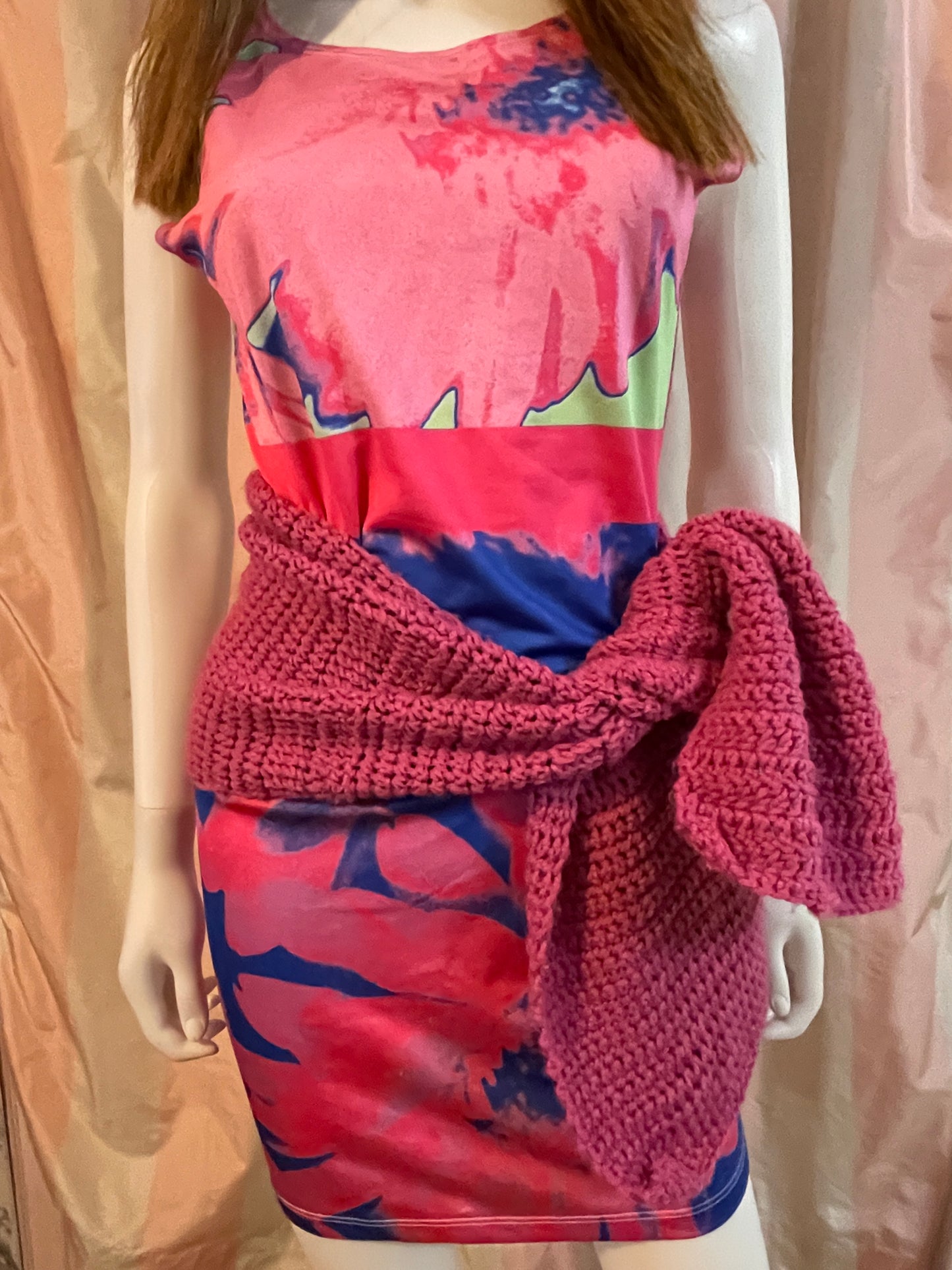 Original SL stretch dress with hand knit pink scarf