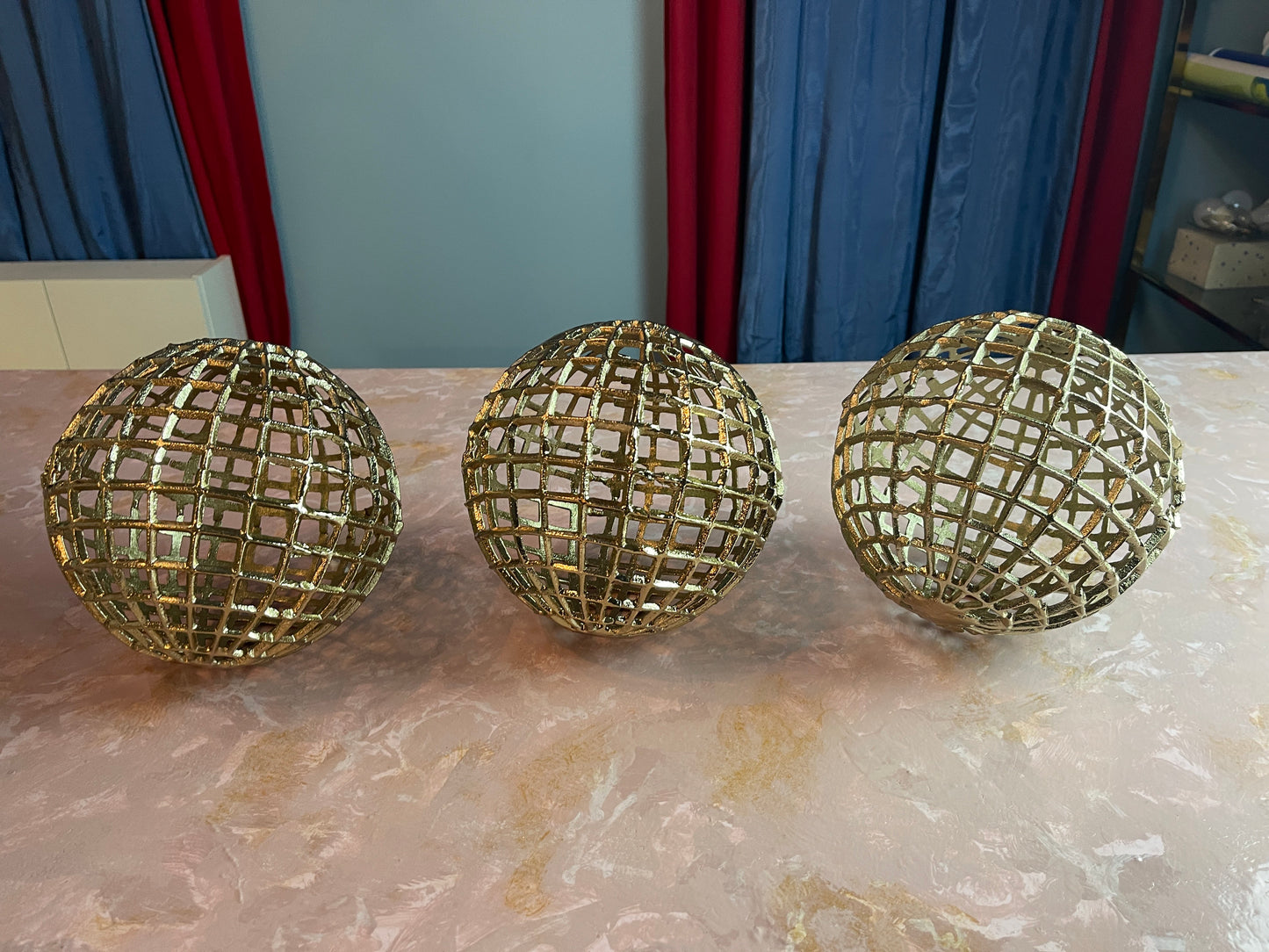 RENTAL GOLD GILT METAL GLOBES BALLS