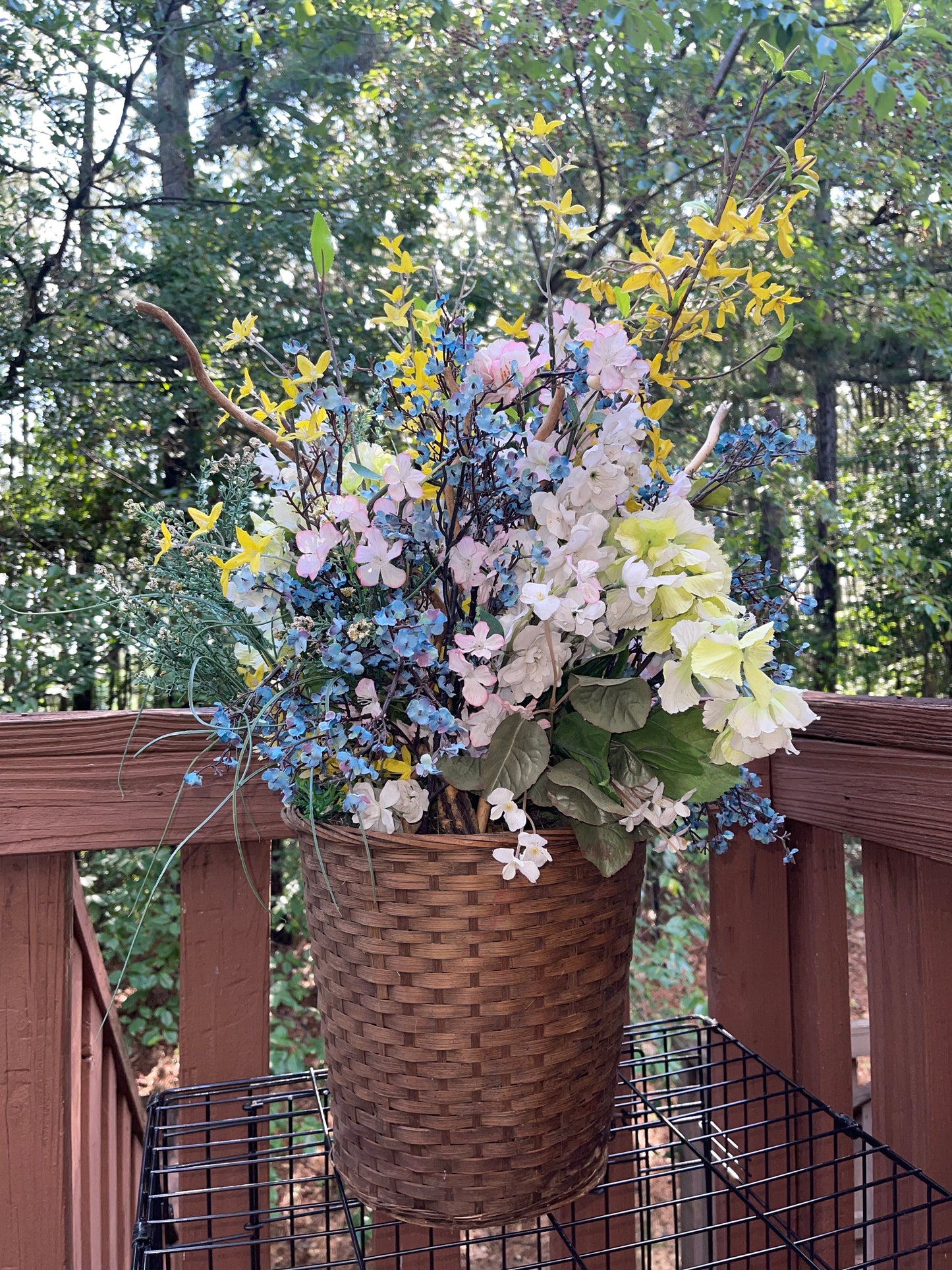 FLORAL RENTAL flower mix large basket