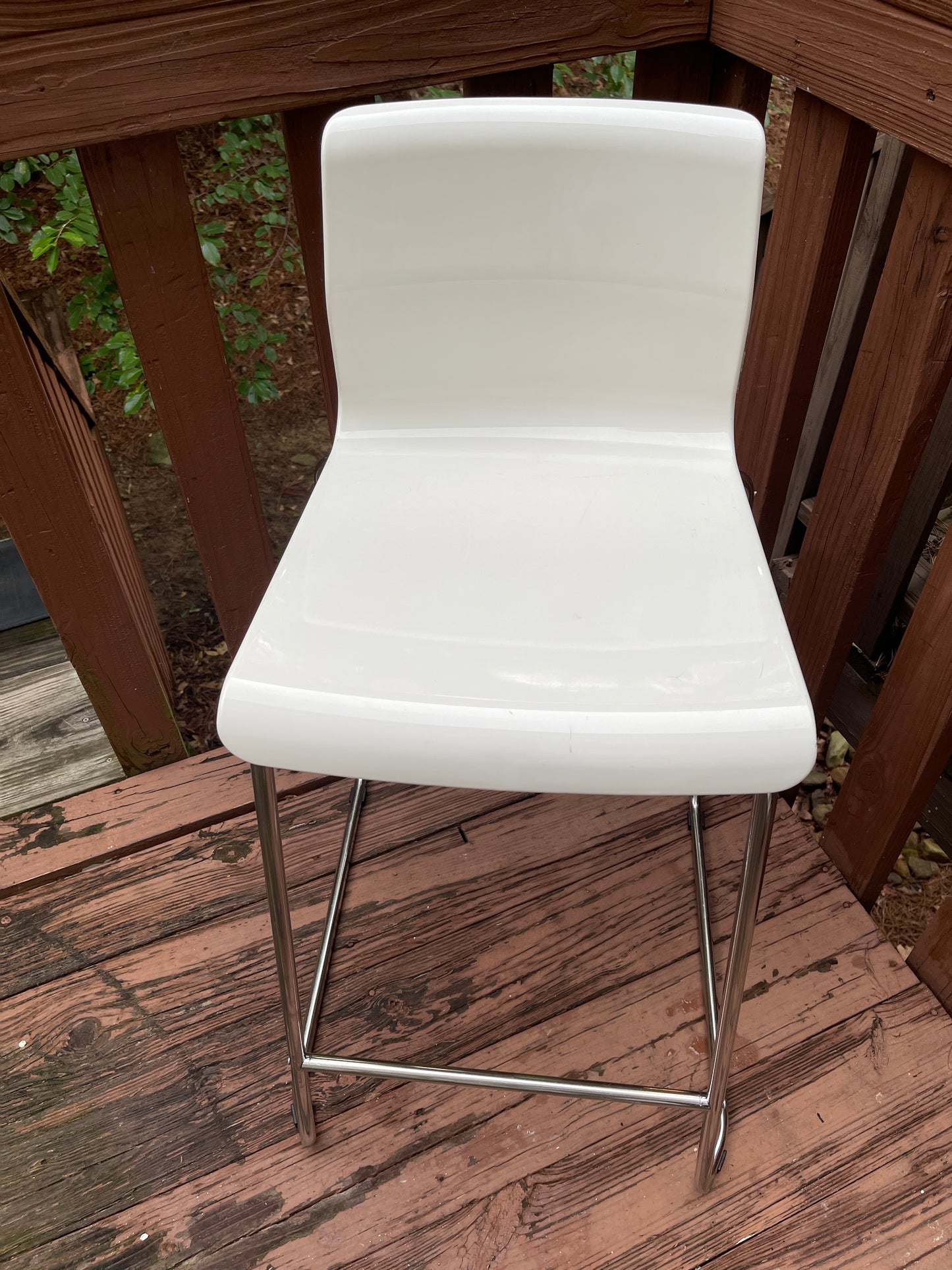 WHITE BAR STOOL SILVER MODERN