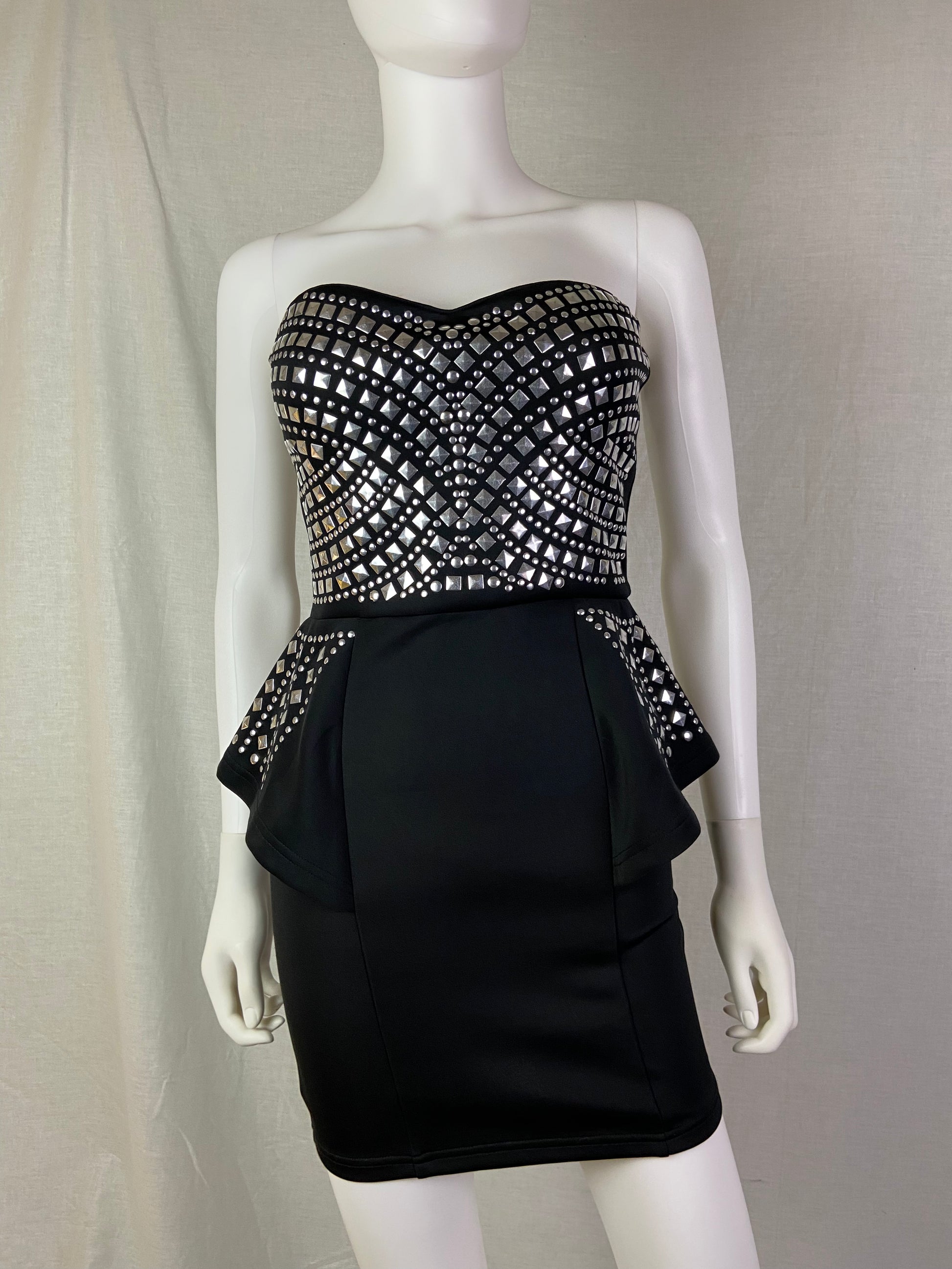 BEBE Black Silver Studded Peplum Cocktail Mjni Dress ABBY ESSIE BEBE Black Silver Studded Peplum Cocktail Mjni Dress ABBY ESSIE